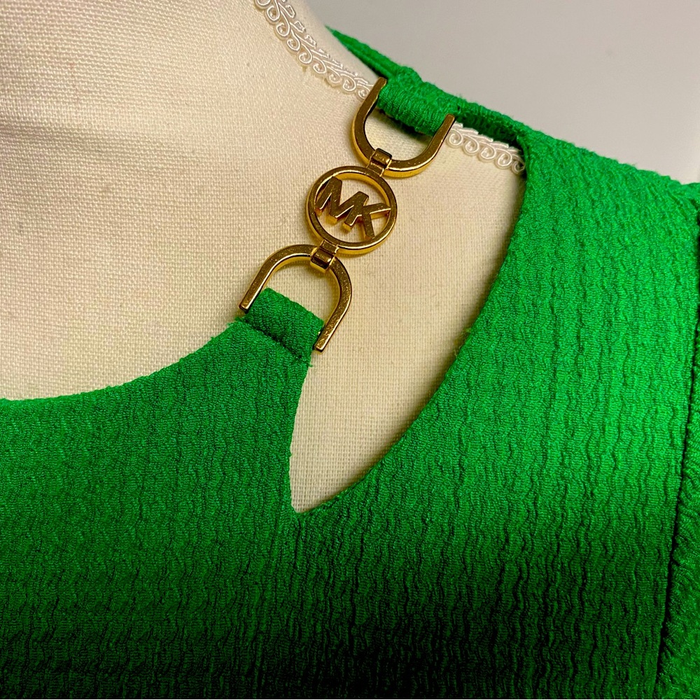 Michael Kors Vibrant Green with Gold Metal Logo Top Sz XS - Picture 3 of 7